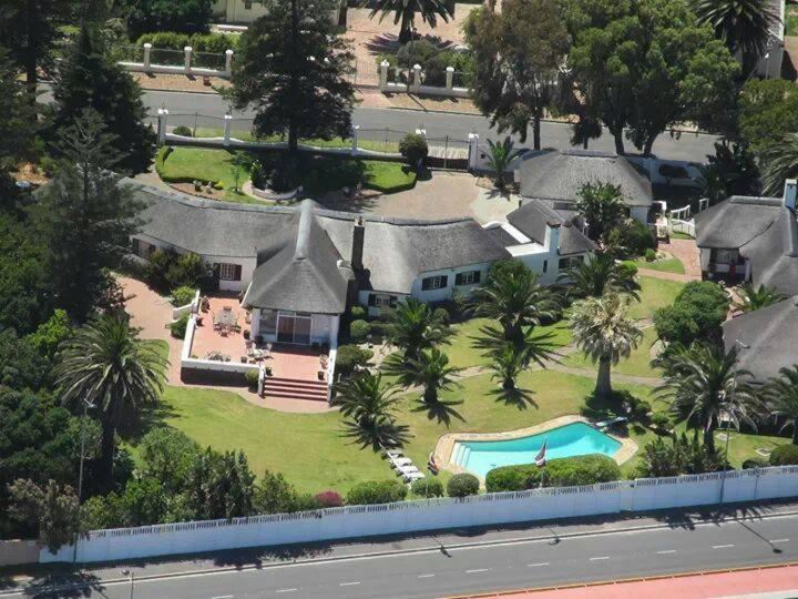 The Sanctuary Estate 3* Cape Town